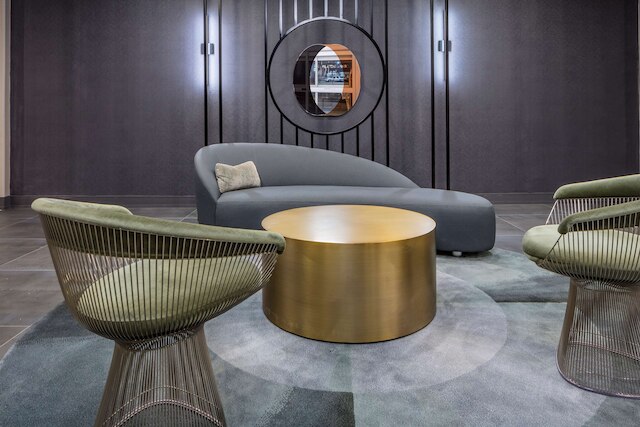 ダブルツリー バイ ヒルトン ローガン エアポート チェルシー