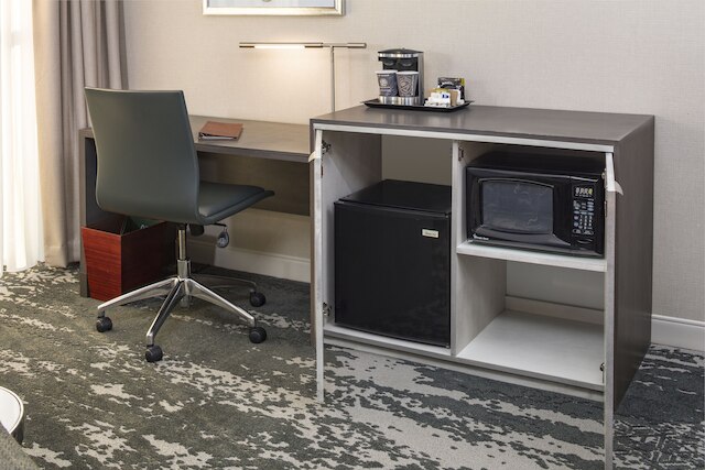 ダブルツリー バイ ヒルトン ローガン エアポート チェルシー