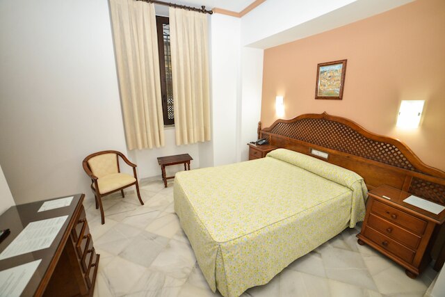 ロス オメヤス ホテル