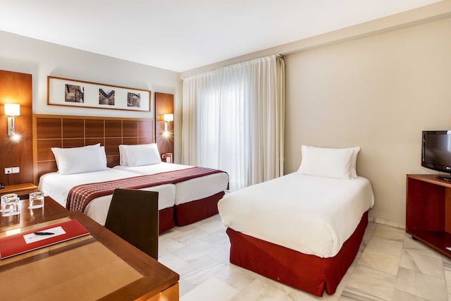 エクセ ラス アデルファスホテル