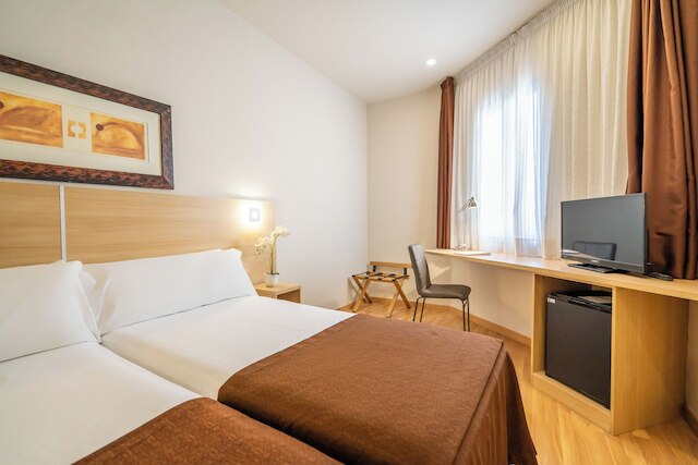 ホテル グローリーズ