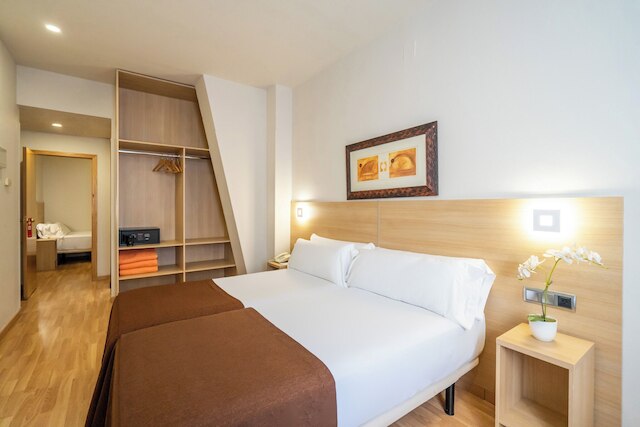 ホテル グローリーズ