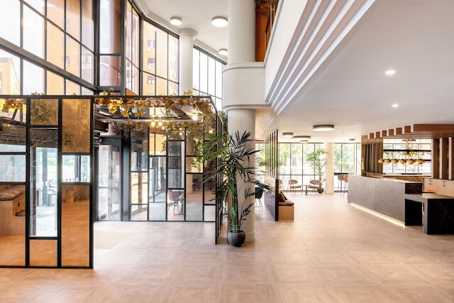 ホテル アクタ ピラミデス