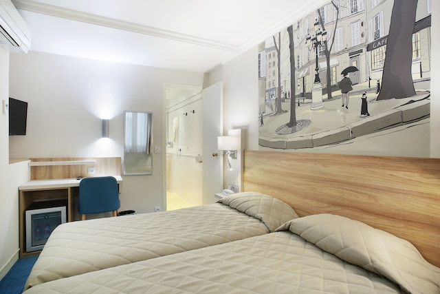 ホテル ロートレック オペラ