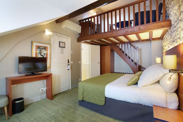 ホテル ロートレック オペラ