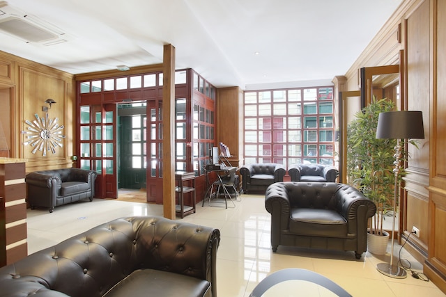 ホテル ロートレック オペラ