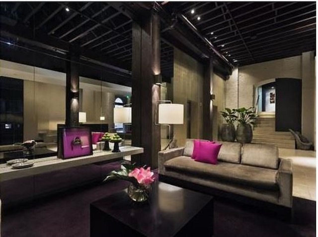 エスタブリッシメント ホテル