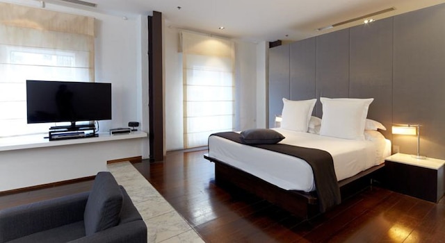 エスタブリッシメント ホテル