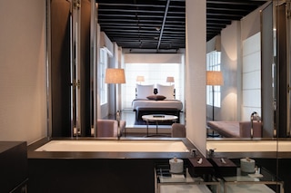 エスタブリッシメント ホテル