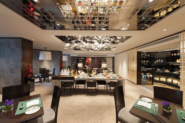 ゲートウェイ、マルコ ポーロ ホテル (馬哥孛羅港威酒店)