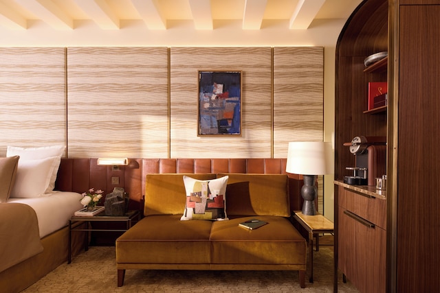 ホテル ドーブッソン