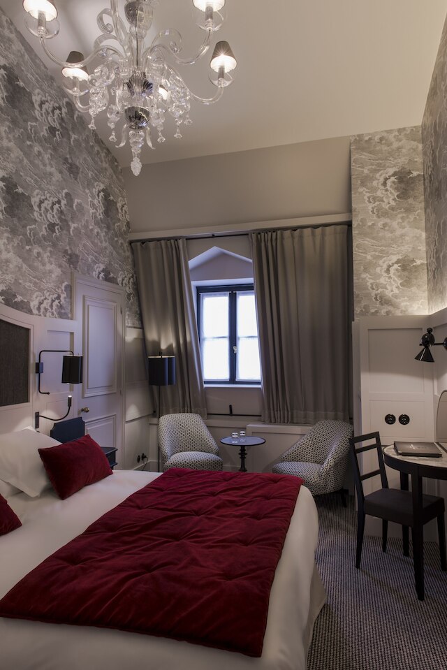 ホテル ドーブッソン