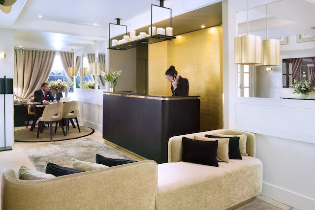 ホテル ドーブッソン