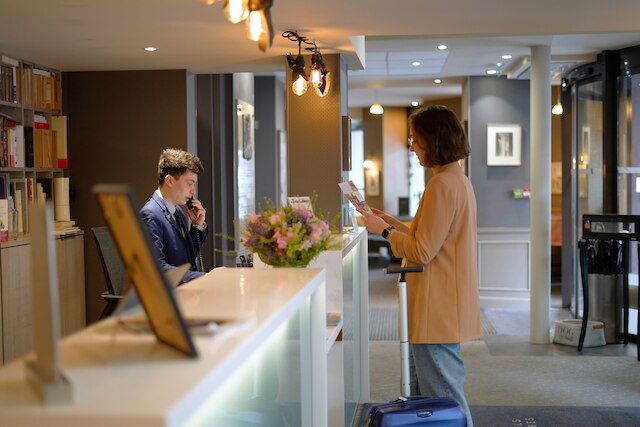 ホテル リテラリー ル スワン、BW プレミア コレクション