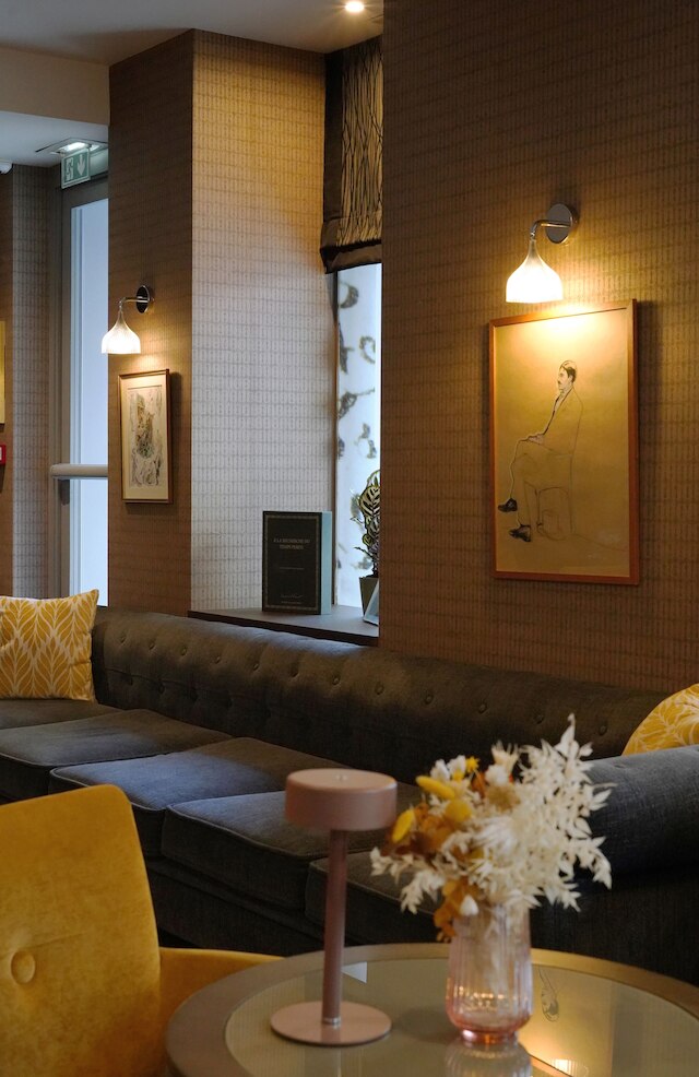 ホテル リテラリー ル スワン、BW プレミア コレクション