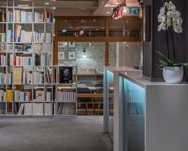 ホテル リテラリー ル スワン、BW プレミア コレクション