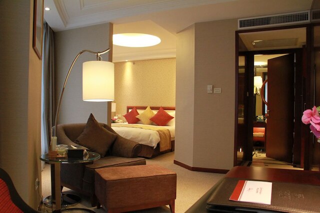 セントラルホテル上海 (上海王宝和大酒店)