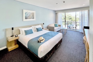 クージー サンズ ホテル アンド アパートメンツ