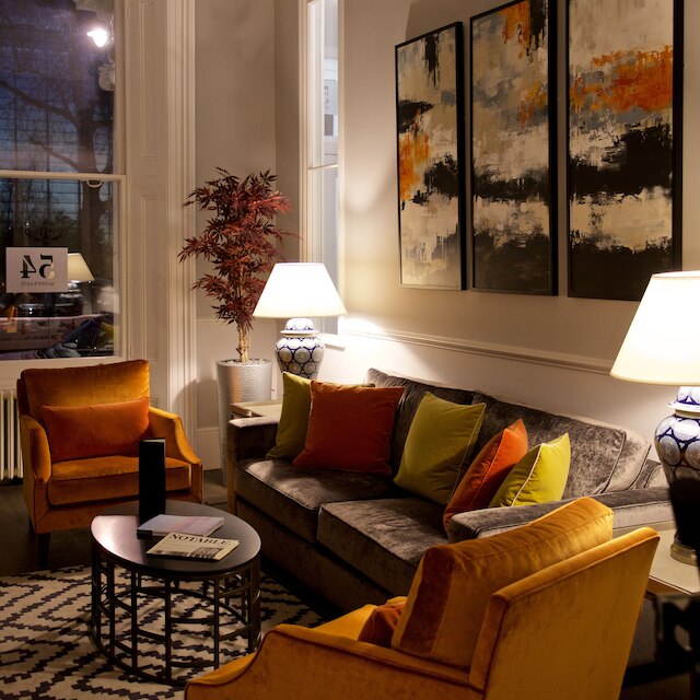 54 クイーンズ ゲート ホテル