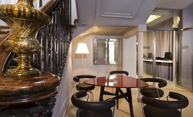 ホテル リバテル ガール ドゥ レスト フランセ