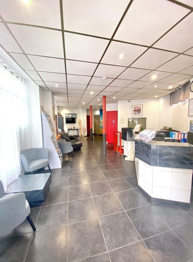 ヒポテル ベルグランド エディット ピアフ