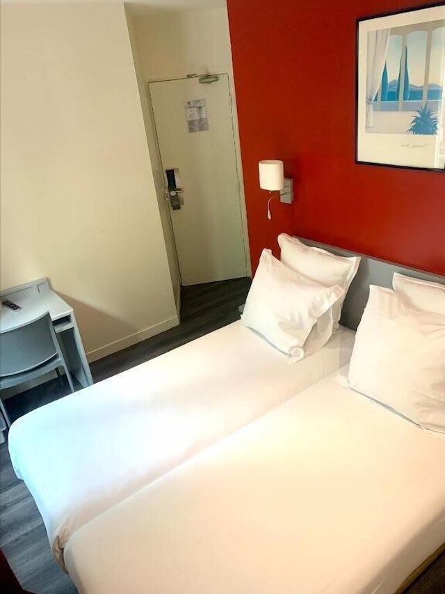 ヒポテル ベルグランド エディット ピアフ