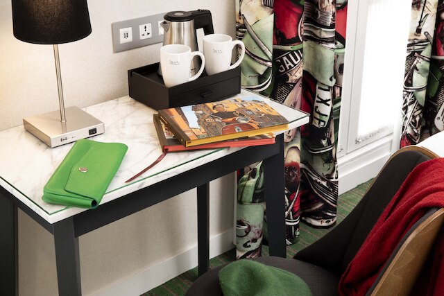 ホテル デ ザール パリ モンマルトル