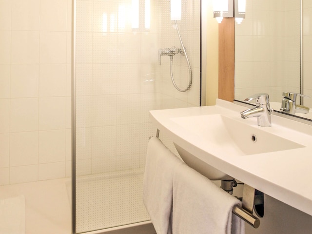 イビス シャロン アン シャンパーニュ