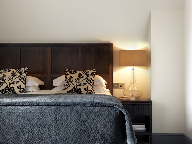 ザ ブルームズベリー