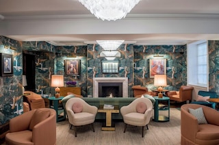 ザ ブルームズベリー