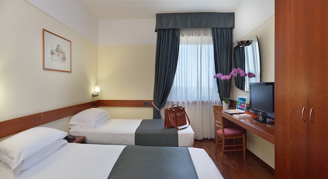 ホテル ボローニャ エアポート