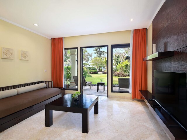 メルキュール  リゾート  サヌール