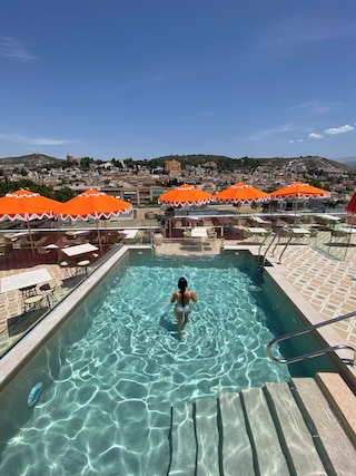 バルセロ カルメン グラナダホテル