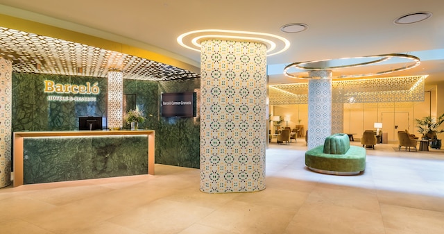 バルセロ カルメン グラナダホテル