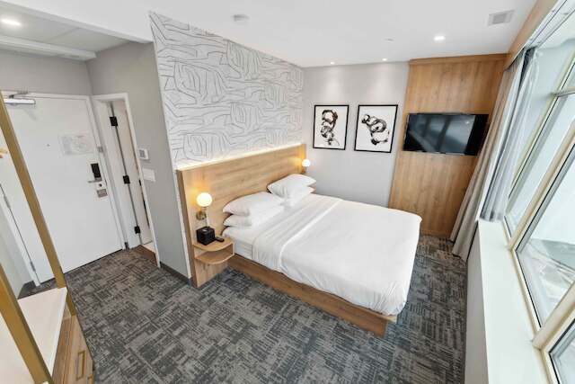 ザ タワー ホテル フォールズビュー