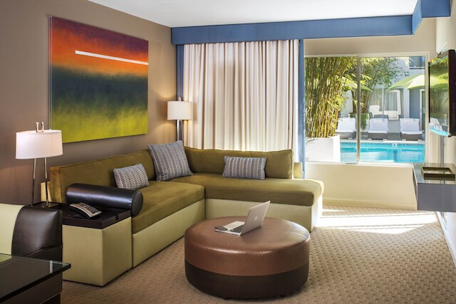 サンセット マーキス