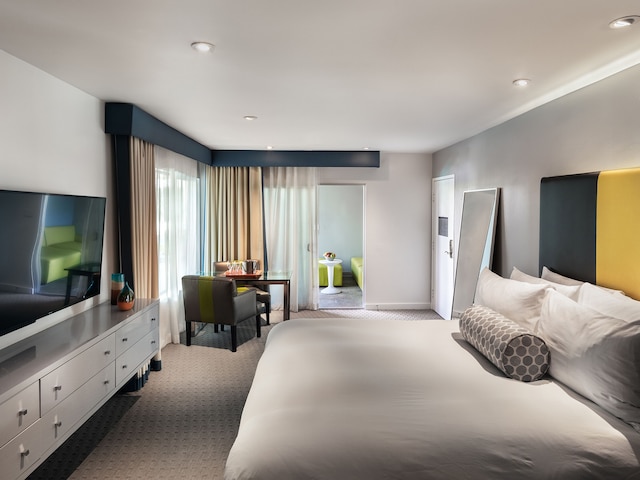 サンセット マーキス