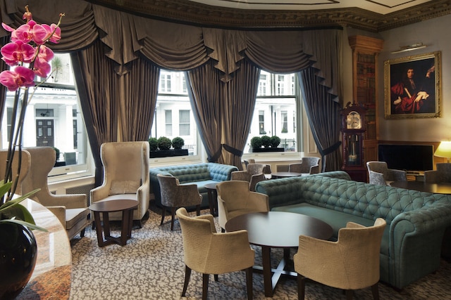 ジェム ストラスモア ホテル