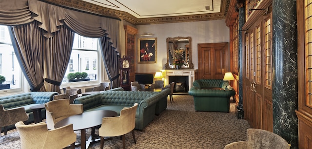 ジェム ストラスモア ホテル