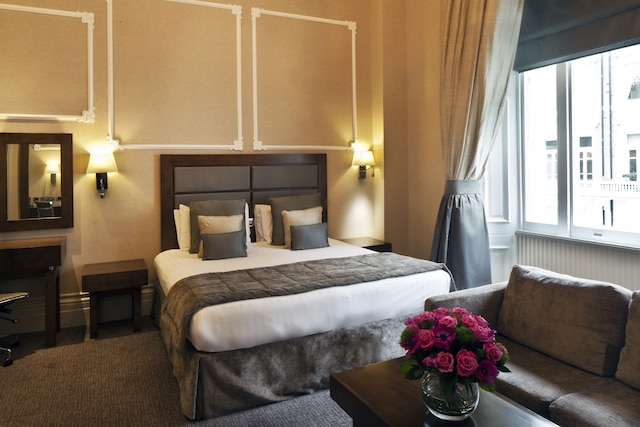 ジェム ストラスモア ホテル