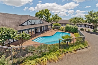 オークウッド マナー モーター ロッジ