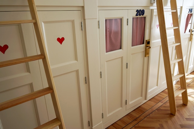 デ ベッドステー ブティック カプセルズ