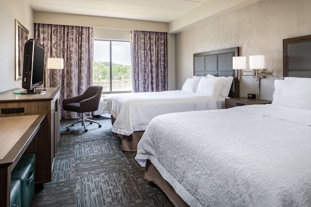 ハンプトン イン カウンシル ブラフス