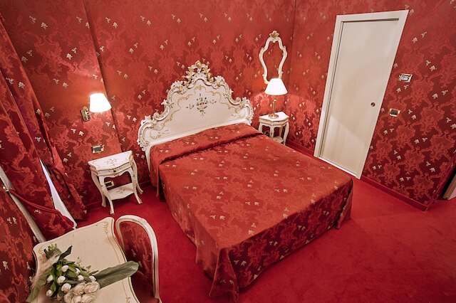 ホテル グラスポ デ ウーア