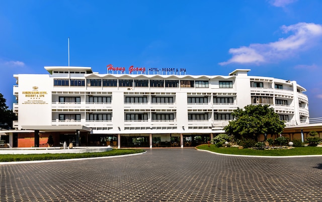 フォーンザン ホテル リゾート アンド スパ