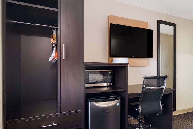 スリープイン イリー ニア スポーツセンター