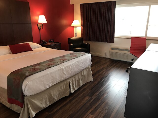 ラマダ バイ ウィンダム トーランス