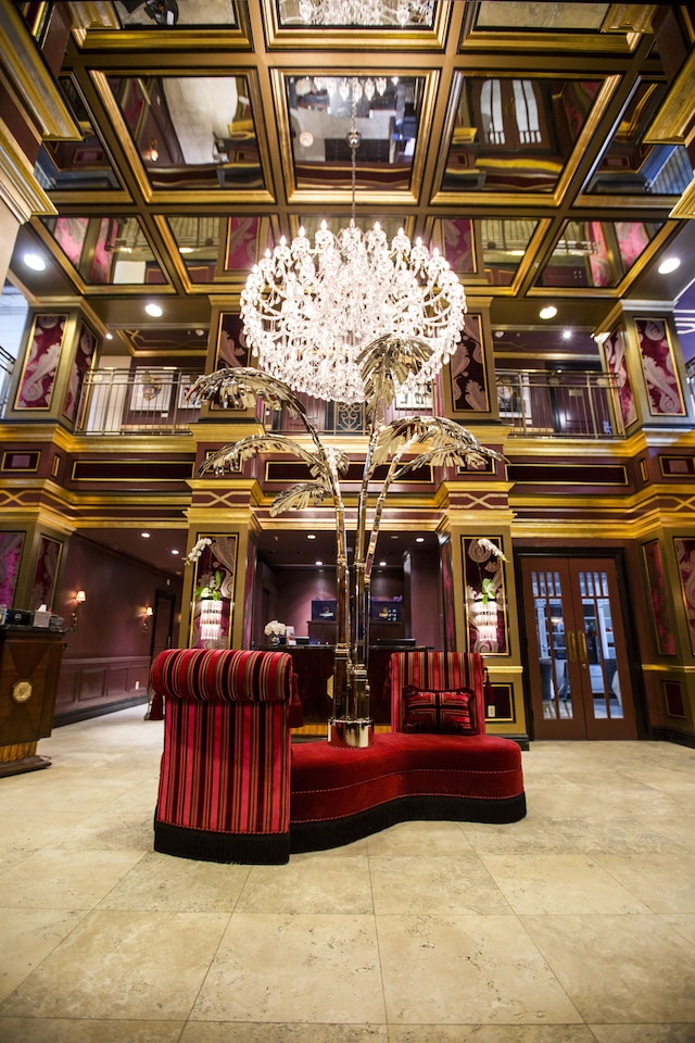 ウィンザー アームズ ホテル