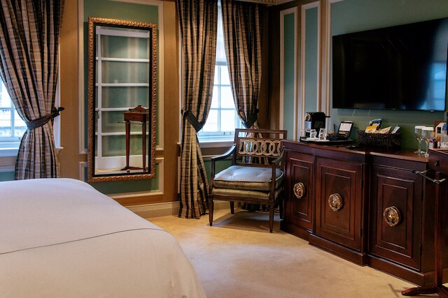 ウィンザー アームズ ホテル