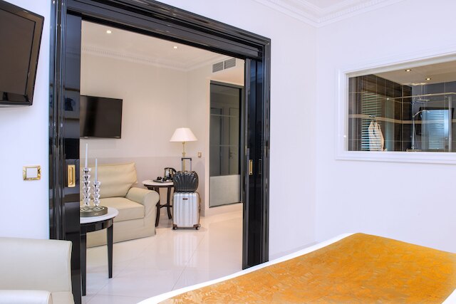 オテル アストン ラ スカラ